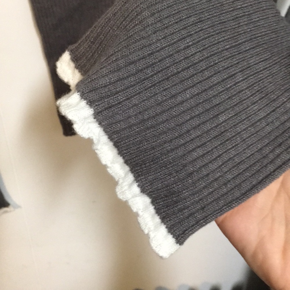 Sweater - Picture 2 of 2